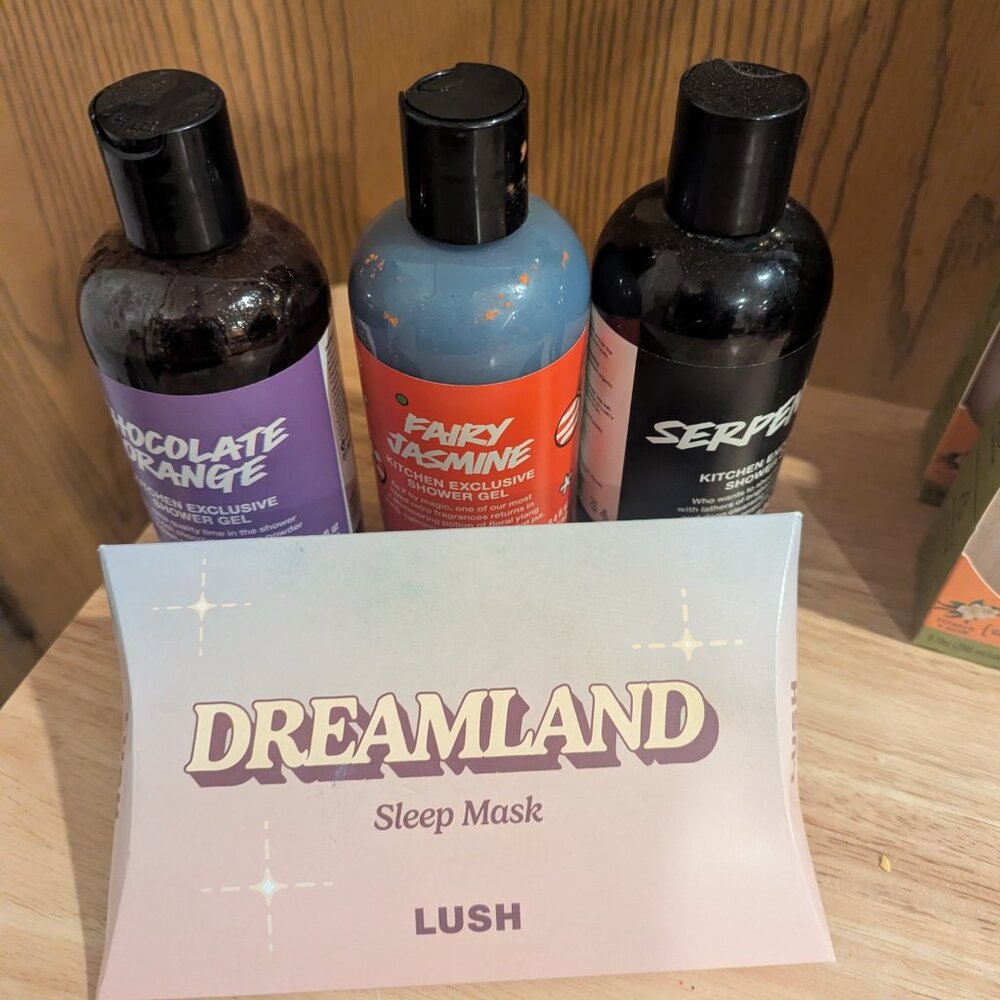 Lush Kitchen Exclusive Bath/Beauty Products Bundle 3 Shower Gels &  1 Sleep Mask